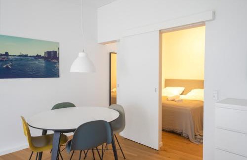 Øgadekvarteret Apartment | Private Townhouse with Terrace: Family-Friendly Retreat