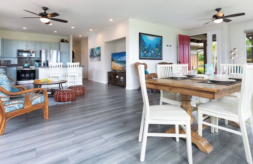 Kailua-Kona House | Experience Kona: Pool, Hot Tub & Steps to the Ocean