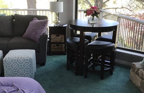 Sandy Apartment | Exclusive Retreat Close to Canyons with Spa & Hot Tub