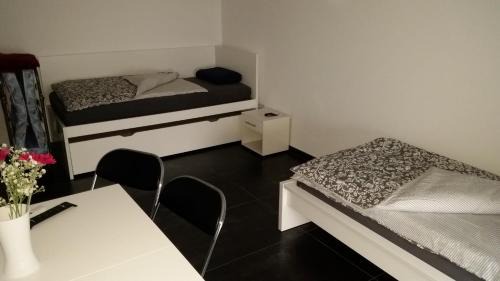 Weisenau Apartment | Pet-Friendly Private Unterkunft Askinartar - Rated 9/10!