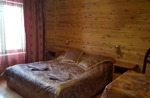 Arshan Hotel | Cozy Usadba Maryina Roscha: Pet Friendly Getaway with Breakfast