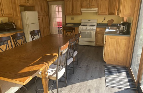 Reedsburg House | Ideal Vacation House for Groups Near the Dells with Game Room