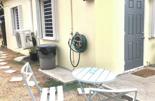 Frederiksted Southeast Cottage | Cozy Private Studio 7 Min Drive to Fort Lauderdale Beach