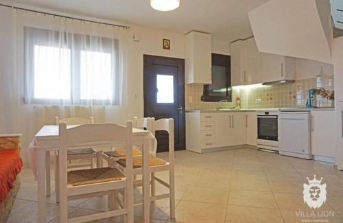 Nikita Villa | Spacious Private Villa with Pool and Pet-Friendly Options