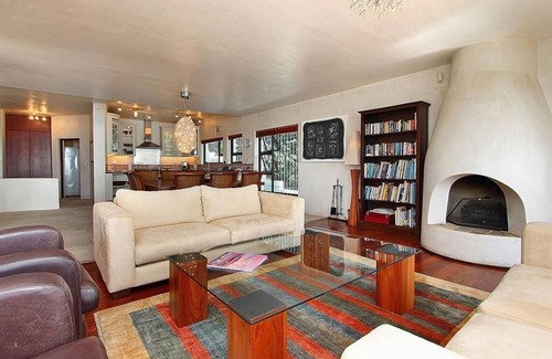 Mountainside Villa | Oceanfront Villa in Gordons Bay with Private Pool & Views