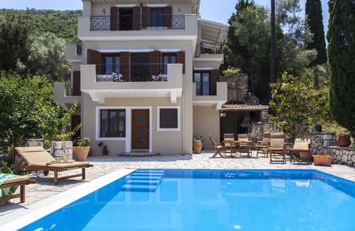Geni Villa | Inviting Villa in Lefkada with Pool & Oceanfront Views