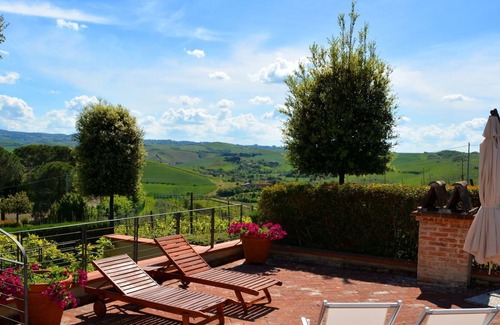 Castelfiorentino Villa | Private Villa with WIFI, private pool, TV, terrace, panoramic view, parking, close to San Gimignano