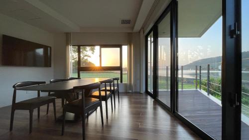 Wakugawa Villa | Relax at Private Villa JIN-仁-: Family-Friendly Retreat