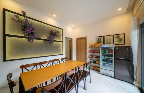 Tho Quang Beach Villa | Beautiful Private Villa with Pool for Family Getaways