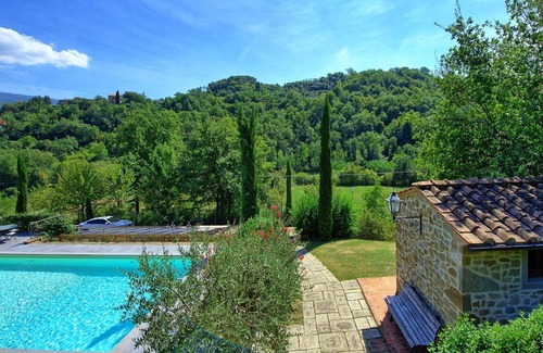Capolona Villa | Private Villa with A/C, private pool, WIFI, TV, patio, panoramic view, parking, close to Arezzo