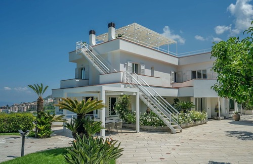 Seiano Villa | Exclusive Villa with Private Pool and Panoramic Views near Sorrento