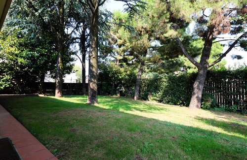 Borgo Roma Villa | Cozy Private Villa with Garden and Hot Tub - Vitti's Home