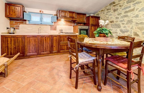 Fratticciola Villa | Exclusive Villa with Pool, Hot Tub & Panoramic Views