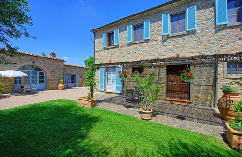 Fratticciola Villa | Exclusive Villa with Pool, Hot Tub & Panoramic Views