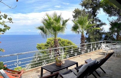 Mavrovouni Villa | Idyllic Villa with Panoramic Sea Views and Spa Amenities