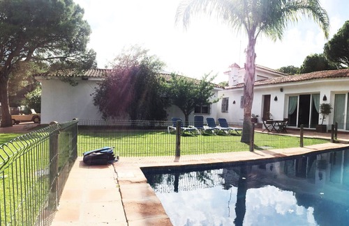 Cabo Roche House | Spacious Private Villa with Pool near Roche Beach