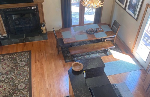 Bellaire Cottage | Book Summer 2025: Private Dock, Hot Tub & Pizza Oven!