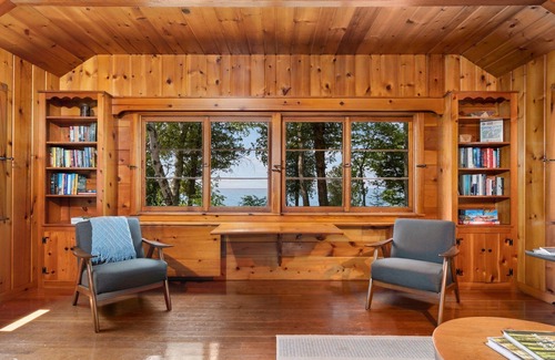 Traverse City Cabin | Lake Michigan - Private Waterfront Cottage with Ocean Views