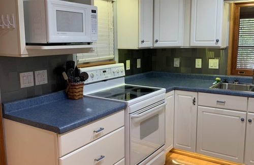 Wautoma House | Lakefront Escape at Fox Tail Bay - Rated 9.8 by Guests