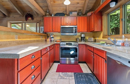 Ellison Bay House | Relaxing Escape: Ellison Bay Retreat with Pool & Spa