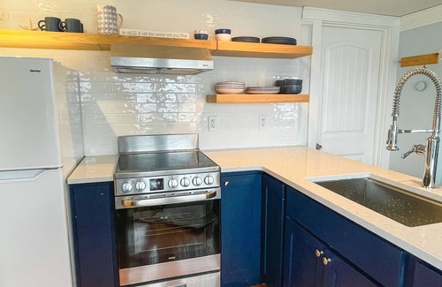 Belfast House | Idyllic Water View Cottage Overlooking Penobscot Bay