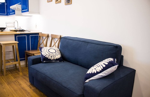 Mafra House | Seaview Family Retreat with Private Pool - 10 Min to Beach