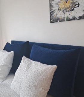 Efringen-Kirchen House | Cozy Private Room with Bath - Guest Rated 9.3/10