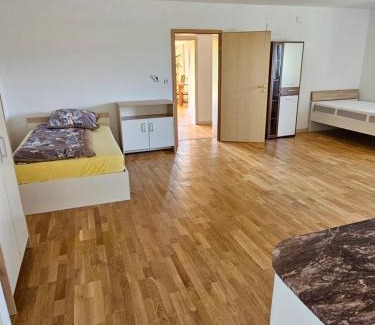 Langenschwarz Apartment | Child-Friendly Privatwohnung with Perfect Guest Rating