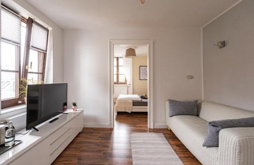 Alt-Godesberg House | Eco-Friendly Stay at Privatzimmer Haus Schweiz with Hot Tub