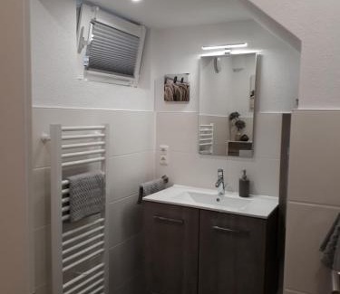Ilietesheim House | Cozy Privatzimmer Spahn in Mühlheim - Rated 9.2/10