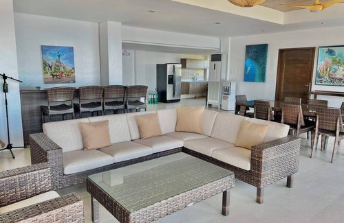 Lapu-Lapu House | Privé is a modern private 8-bedroom resthouse. A private sanctuary for everyone.