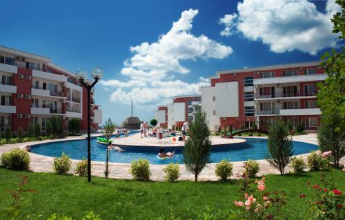 Elenite Apartment | Beachfront Privilege Apartments with Pool and Spa Amenities