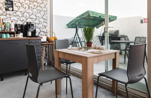 Pieta House | Oceanfront Privilege Suite with Spa and Pet-Friendly Amenities