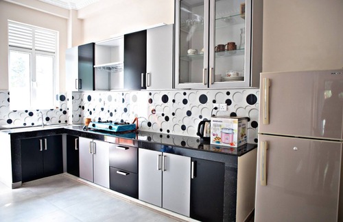Pinwatta Apartment | Budget-Friendly Priyalanka Apartments with Kitchen & Breakfast