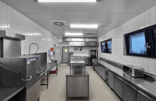 Hallbergmoos Hotel | Discover prizeotel Munich-Airport: Rated 8.8 with Breakfast