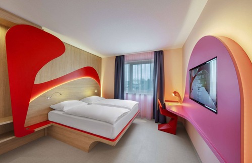 Hallbergmoos Hotel | Discover prizeotel Munich-Airport: Rated 8.8 with Breakfast