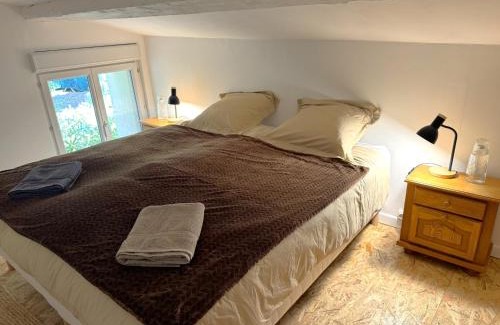 Cepie House | Proche Carcassone chambre avec sanitaire privée, piscine partagée salon kitchenette privé