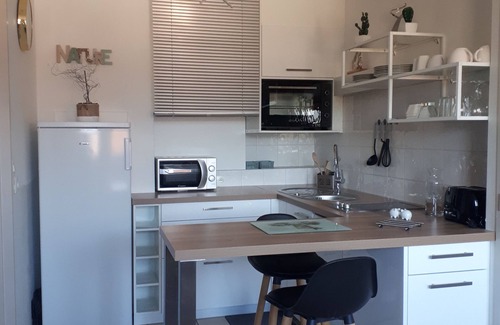 Sorbiers Apartment | Calm Residence near Amenities with Spa and Breakfast Included