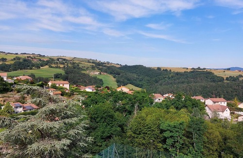 Sorbiers Apartment | Calm Residence near Amenities with Spa and Breakfast Included