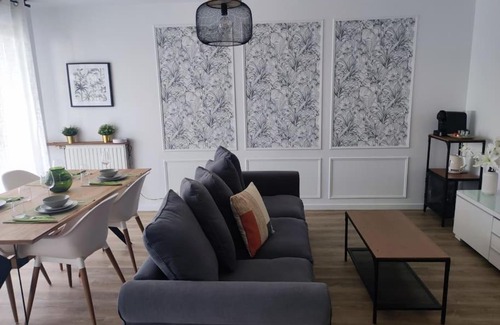 Center Apartment | Convenient Paris T3 with Child-Friendly Amenities