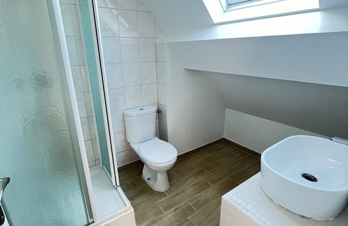 Villiers-sur-Morin House | Family-Friendly Retreat Near Disney with Beautiful Garden
