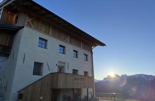 Velturno Apartment | Experience the Beauty of Proderhof with Oceanfront Views