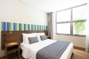 Centro Hotel | Elegant Stay at Prodigy Santos Dumont with Ocean Views