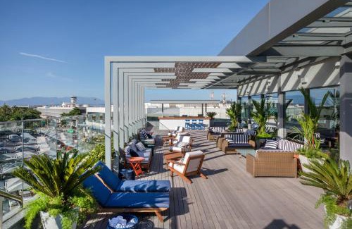 Centro Hotel | Elegant Stay at Prodigy Santos Dumont with Ocean Views