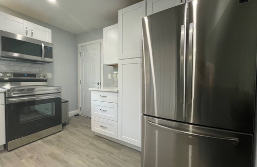 Worcester Apartment | Convenient 2BD Condo Near Hospitals with Lake View