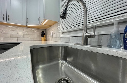 Worcester Apartment | Convenient 2BD Condo Near Hospitals with Lake View