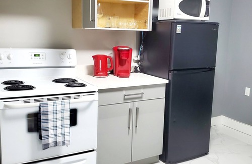 Newton House | Cozy 1BED Suite with Spa & Hot Tub Near Major Attractions