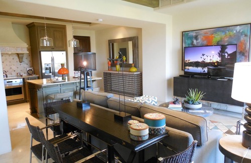 Los Cabos Condo | Elegant One Bedroom Retreat with Ocean View at The Hacienda