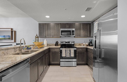 Ocean View Halifax Estates Condo | Oceanfront Paradise with Pool & Spa – Rated 10/10 by Guests