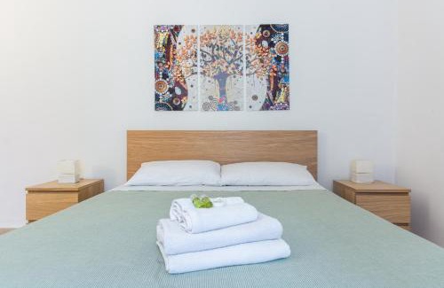 Salario Apartment | Discover Professor's House in Porta Pia: 4-Star Comfort